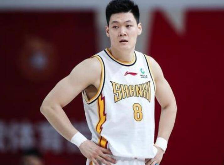 维维安停球失误 阿卜杜勒拉维挑射破门