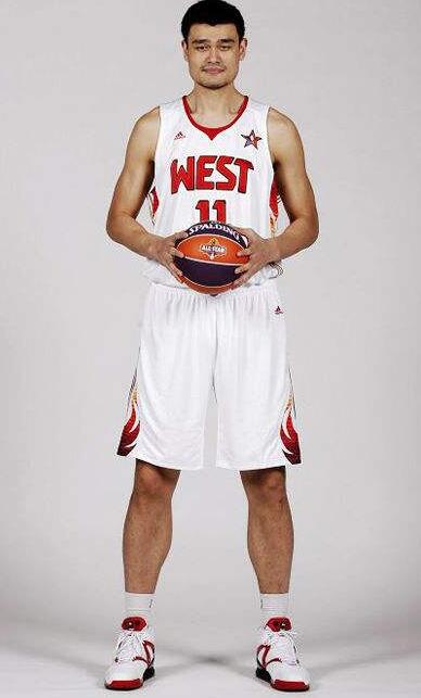 戴维斯26+12杜兰特34分 独行侠险胜火箭