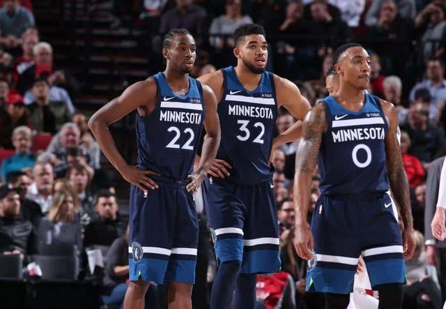 雄鹿最近12场狂输10场，排名跌出东部前十