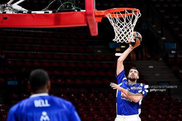 [德甲]“法鹰”客场战平“狼堡”