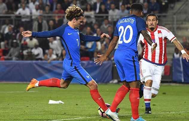 记者：明天青岛西海岸代理主帅毛雷尔携里切利参加赛前发布会