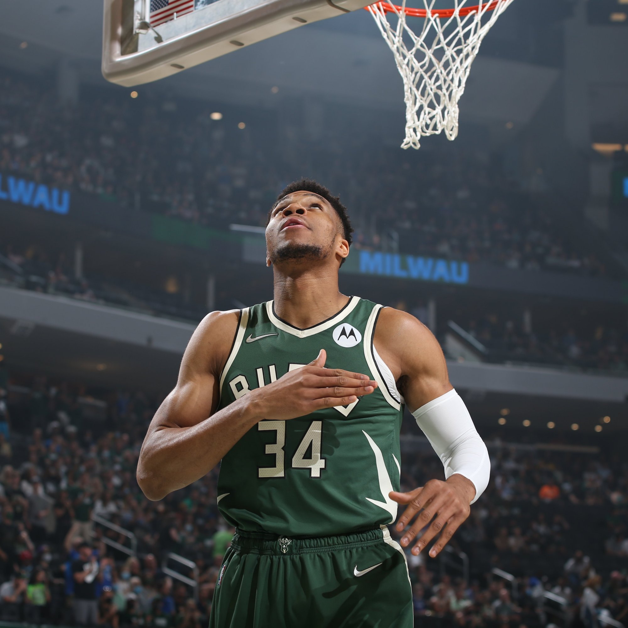 瓦科拿最佳不得人心？鲁谜怒斥名记：不投票自己人，却投泰山苦主